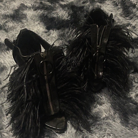 GIVENCHY heels - Picture 2 of 5